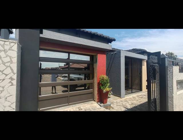 3 BEDROOM HOUSE FOR SALE IN DANVILLE